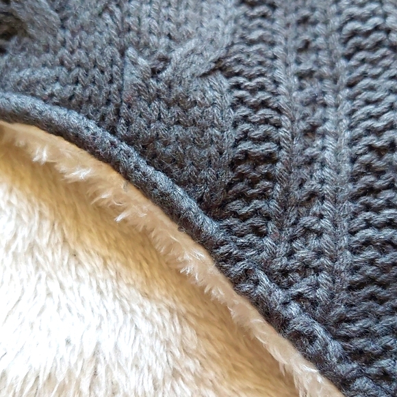 Huggle Hounds Cable Knit Dog Jacket - L - Picture 9 of 13